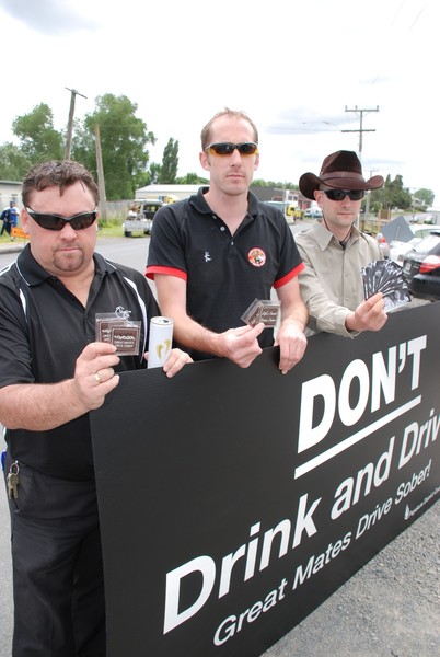  Alan Kayes of Two Fat Cows in Drury, Bryce McNally of Thoroughbred Tavern in Takanini and Greg Sibun from Stampede bar in Papakura